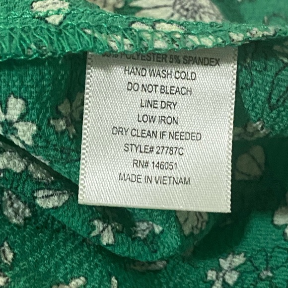 Monteau green floral cold shoulder top - Picture 4 of 5